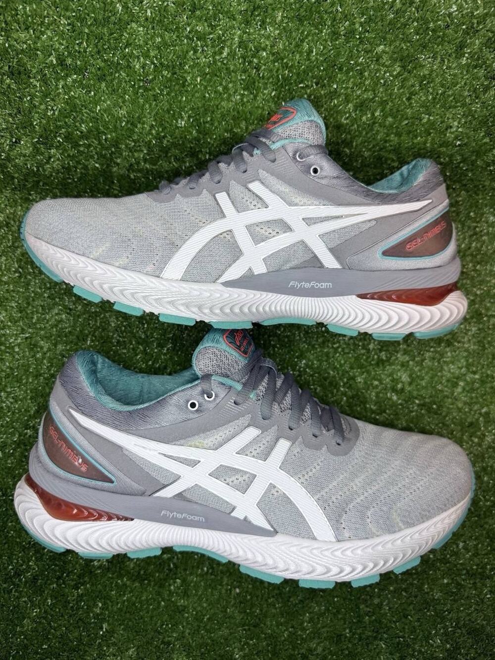 ASICS GEL-Nimbus 22 women running shoes 10 size Silver Green